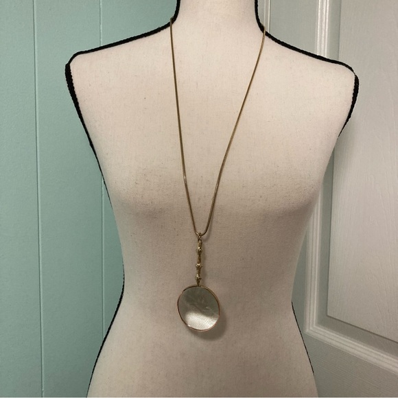 EUC Rare Vintage Accessocraft NYC Magnifying Glass Pendant Gold Tone Metal - Picture 3 of 13